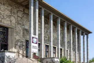 Palais de la porte dorée